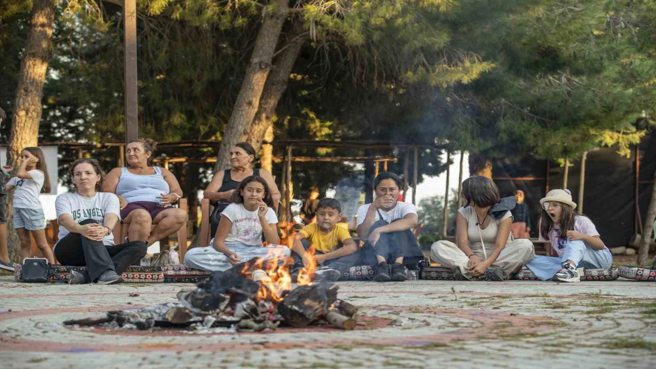 Mersinde anne ve çocuklar doğayla iç içe kamp yaptı