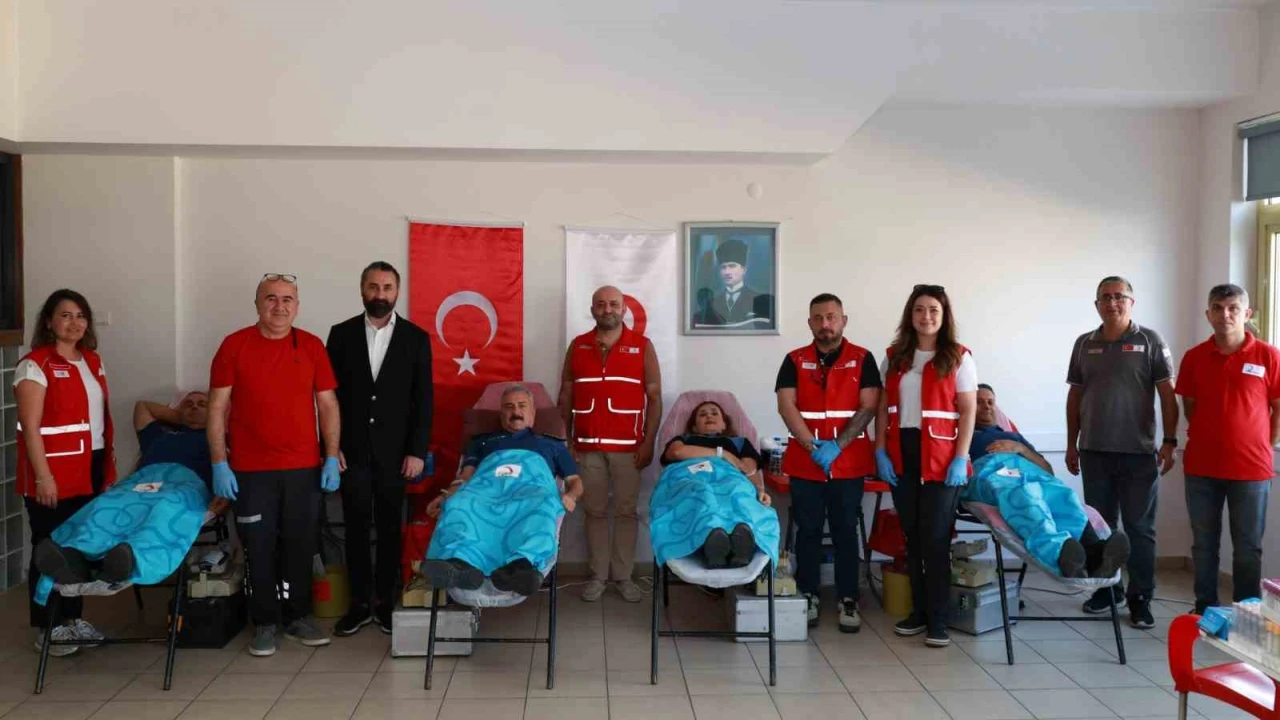 Mersinde emniyet teşkilatından kan bağışına destek