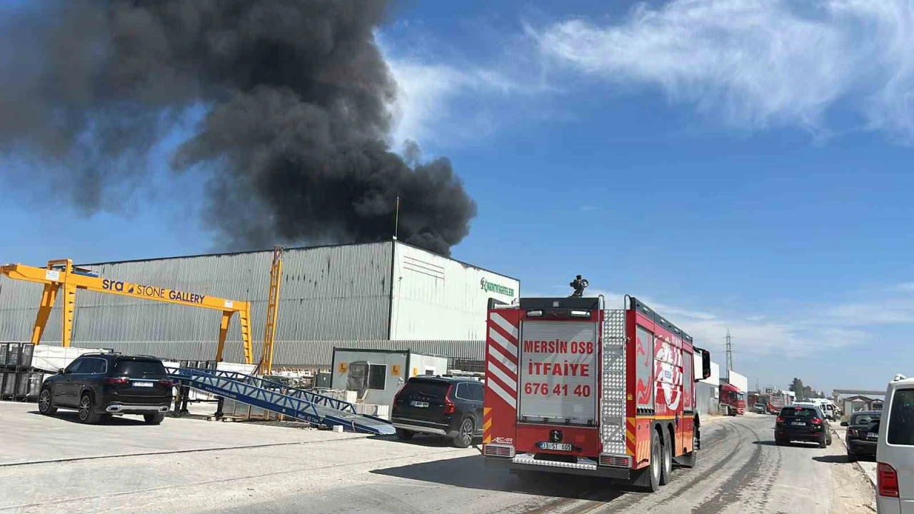 Mersinde fabrika yangını