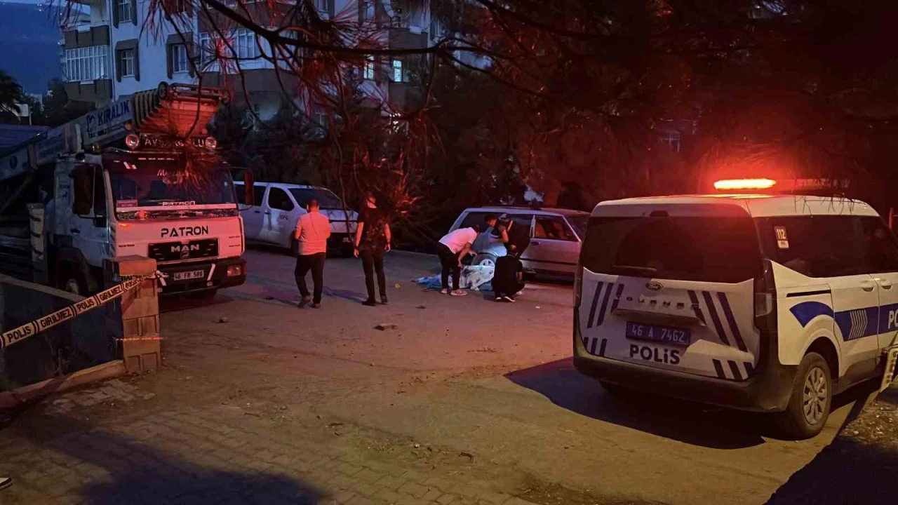 Önce karısını öldürdü, ardından intihar etti