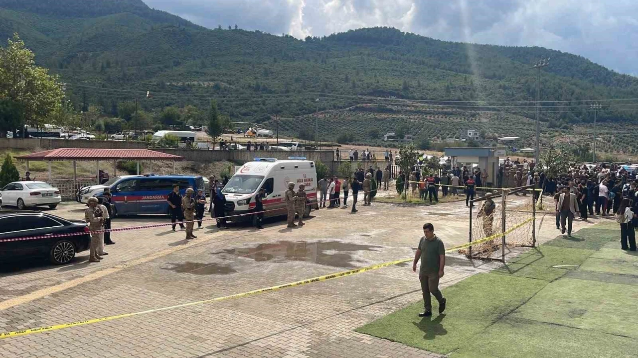Osmaniye Valisi Serdengeçti: Öncelikle başımız sağ olsun, saldırıya uğrayan öğretmenimiz maalesef hayatını kaybetti