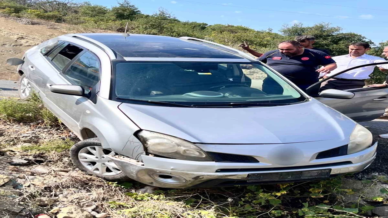 Osmaniyede otomobil yol kenarına devrildi: 1 yaralı