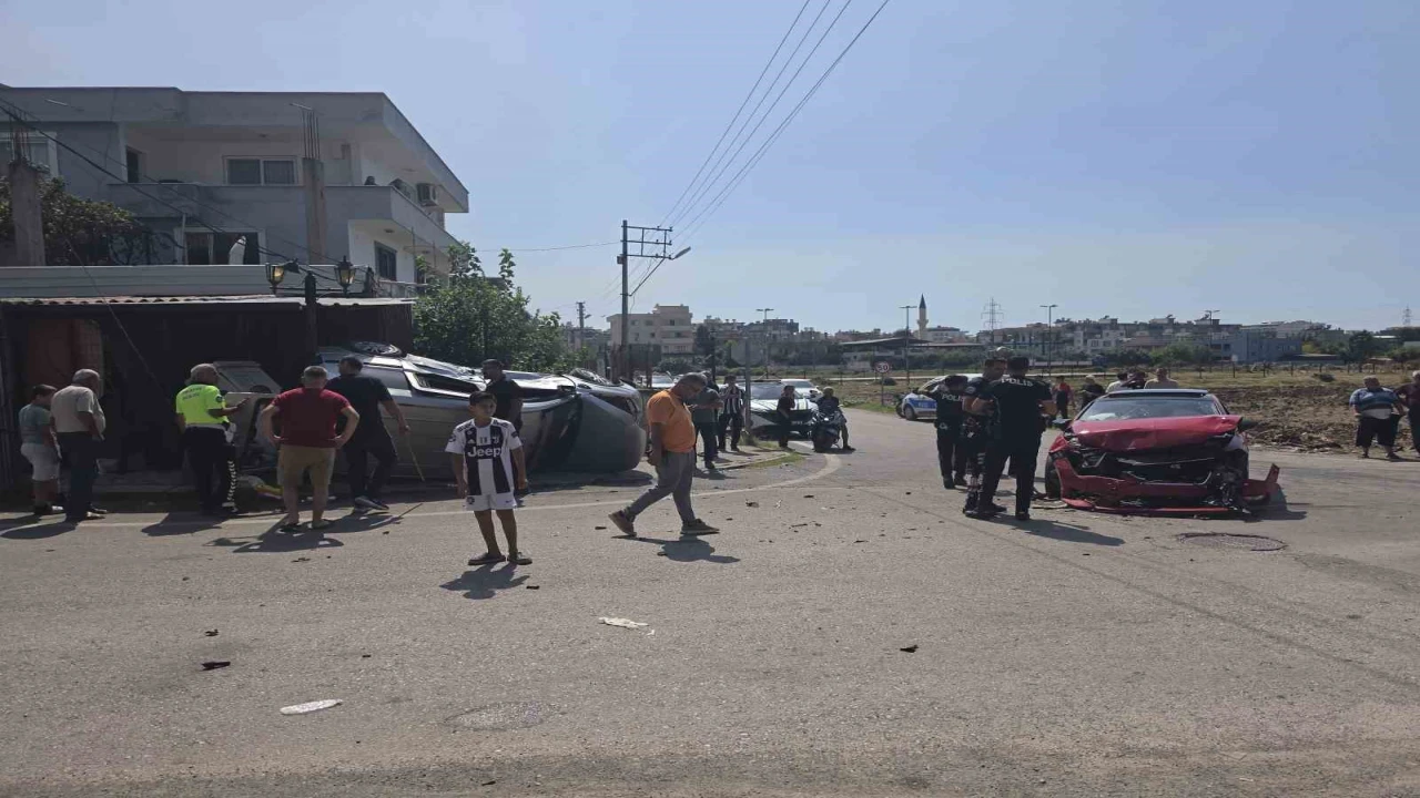 Otomobilin takla attığı kazada vatandaşlar kaza kavşağına çözüm istedi