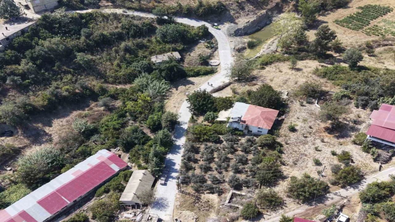Tarsusta 3 bin 200 metrekarelik yol yenilendi