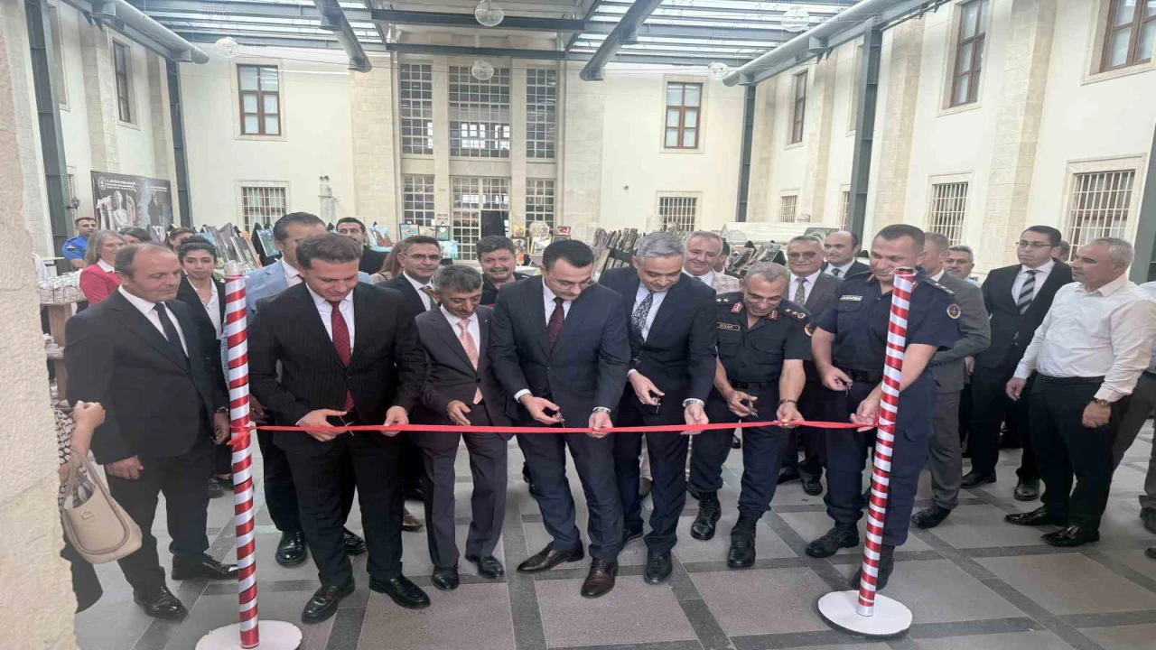 Tarsusta hükümlülerin el emeği eserleri sergilendi