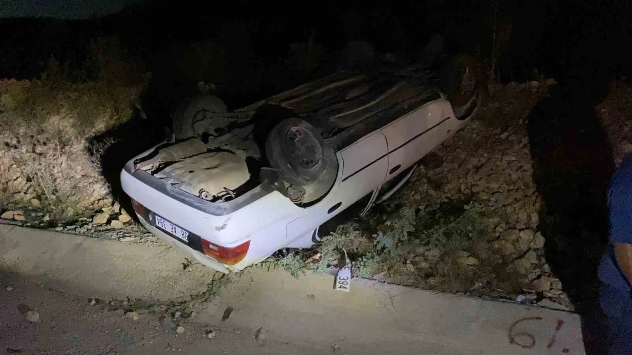 Ters dönen otomobilden sağ çıktı
