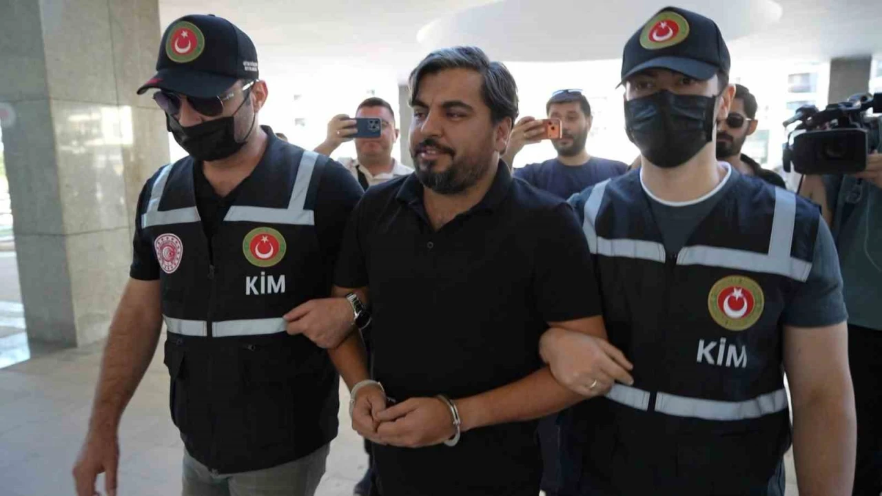 Tır dorsesinde yakalanan Arif Kocabıyık, Konyaaltı Belediyesinden aylarca çalışmadan maaş almış