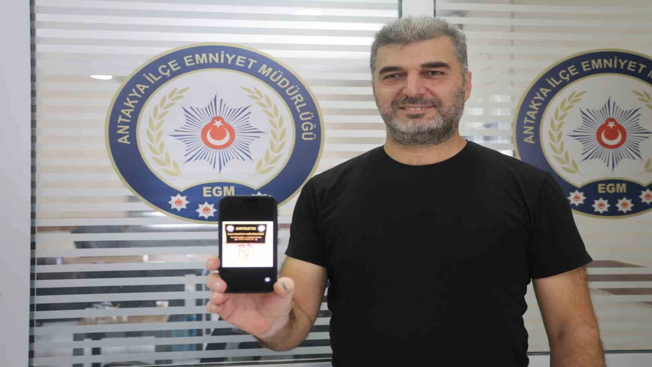 Yola düşürdüğü altın dolu keseyi kadın alıp götürdü, polis 2 saatte yakaladı: O anlar kamerada