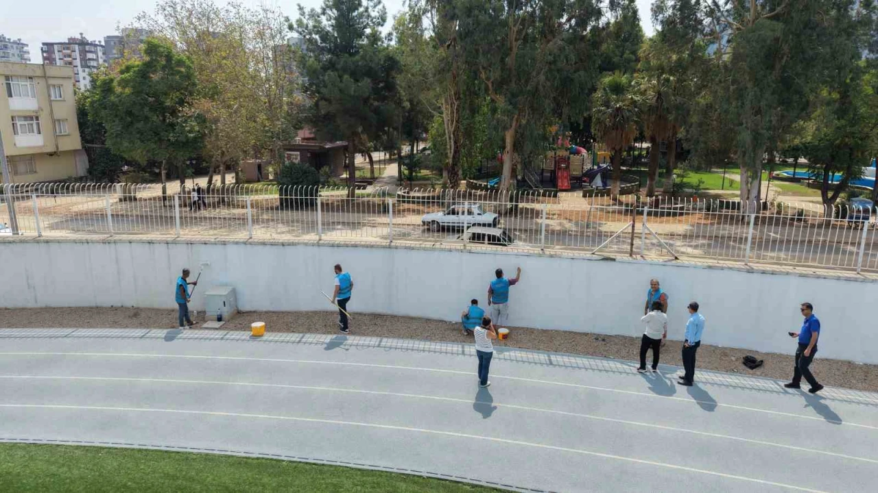 Yükümlüler eğitim ve spor alanlarını boyadı, 12 milyon TLlik kamu yararı sağlandı