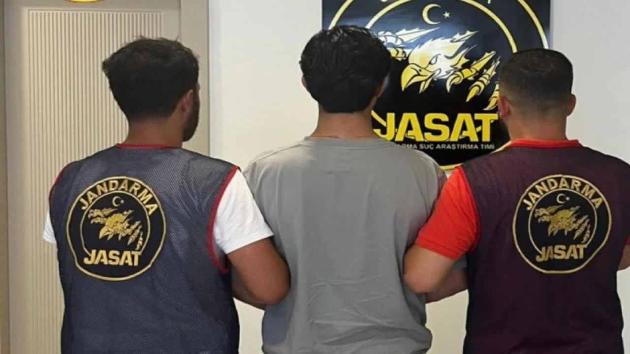 Adanada 20 yıl 3 ay hapis cezasıyla aranan firari yakalandı