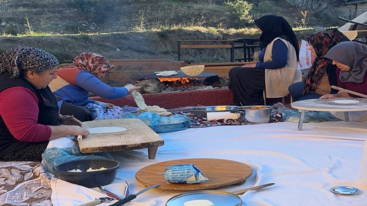 Adanada öğrencilerin bahçede yetiştirdiği ürünler sofraya taşındı