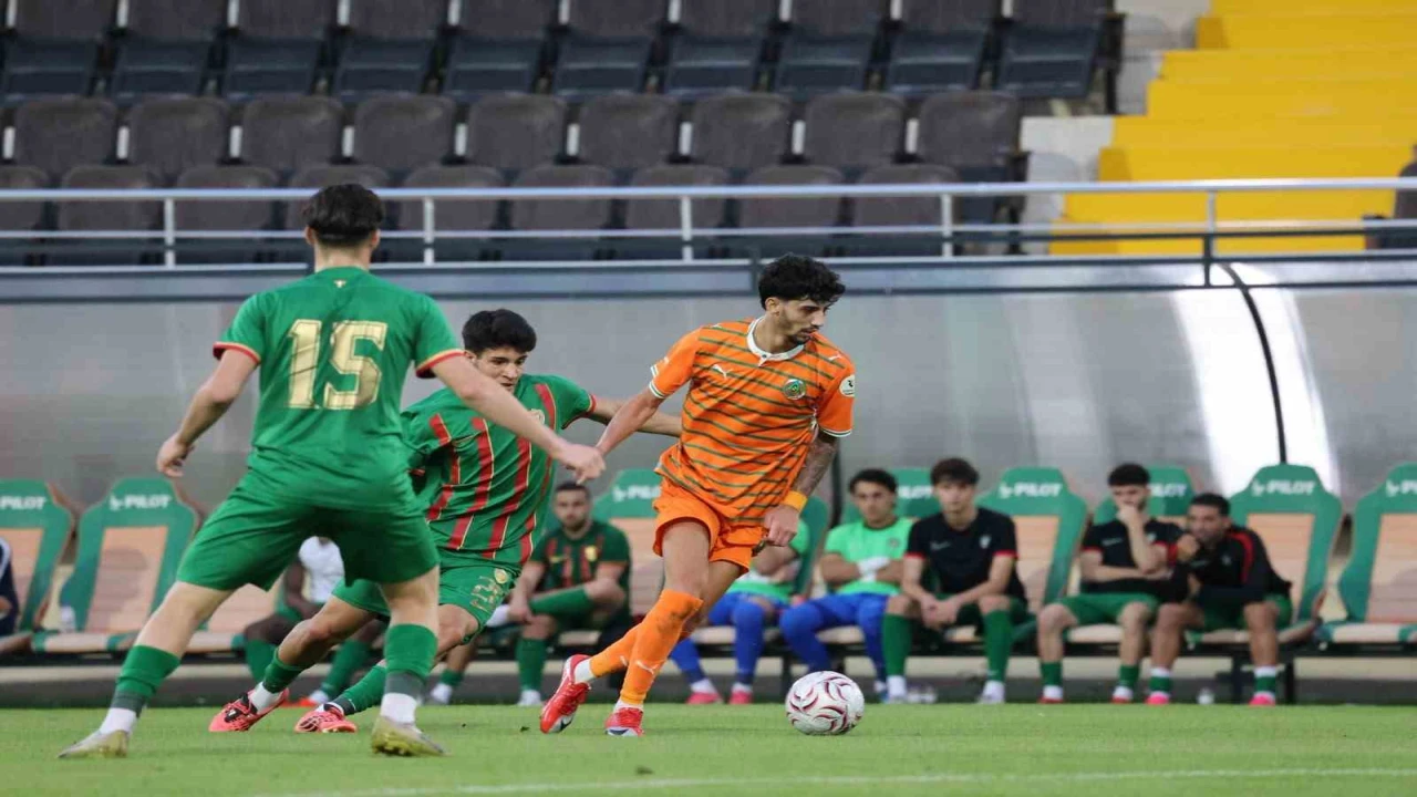 Alanyaspor, Amed Sportif Faaliyetleri 4-0 mağlup etti