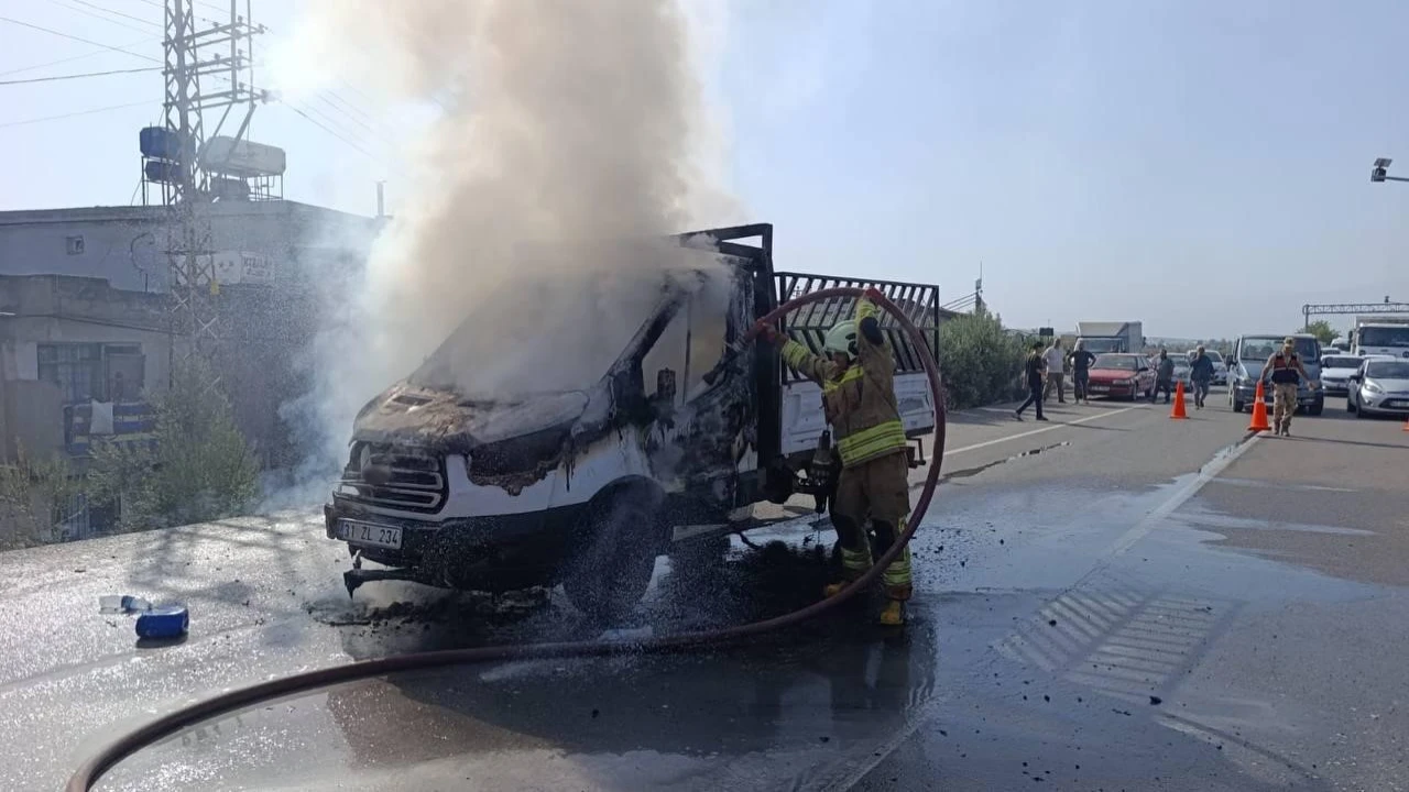 Alevlere teslim olan pikap kullanılmaz hale geldi