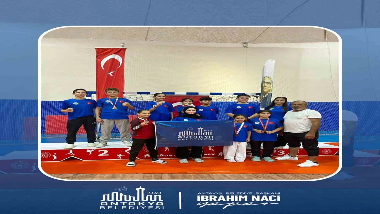 Antakya Belediyesi karate takımı 20 madalya kazandı