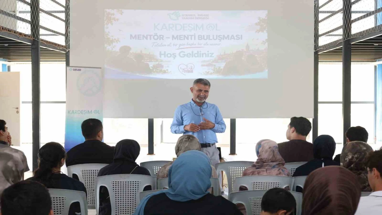 HBBden başarılı öğrencilere burs, tablet ve mentörlük desteği