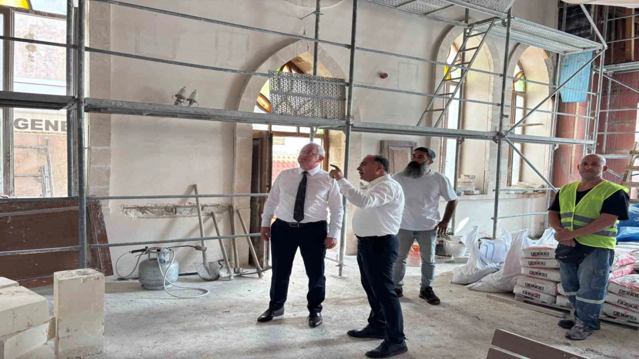 İskenderunda tarihi kiliselerde restorasyon çalışmaları sürüyor