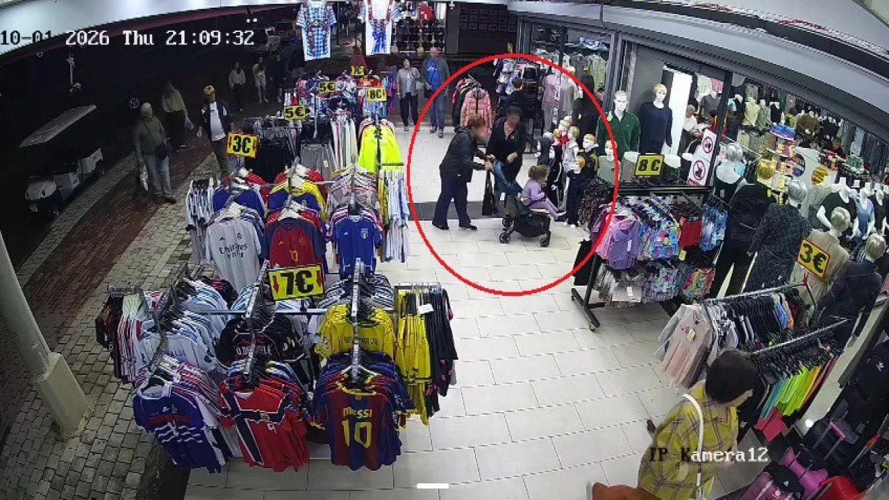 Mağazadan eşofman çalan turistler, taktıkları otelin bilekliği sayesinde yakalandı