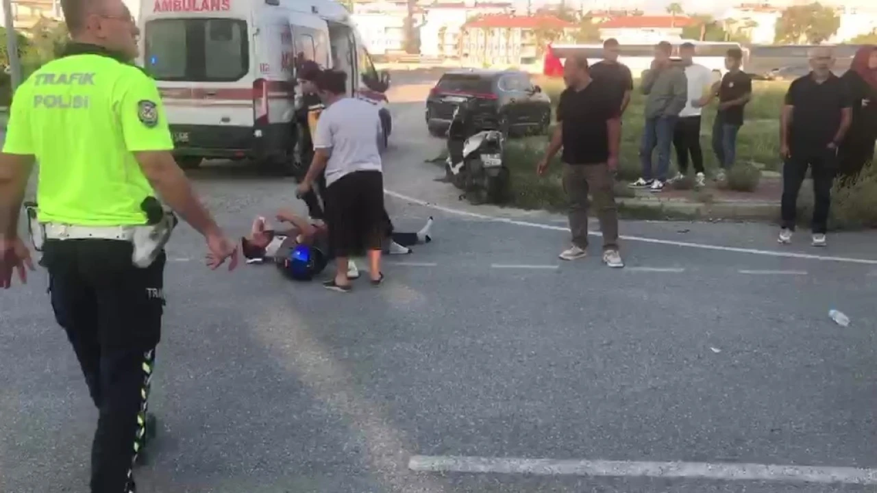 Manavgatta motosikletler çarpıştı: 3 yaralı