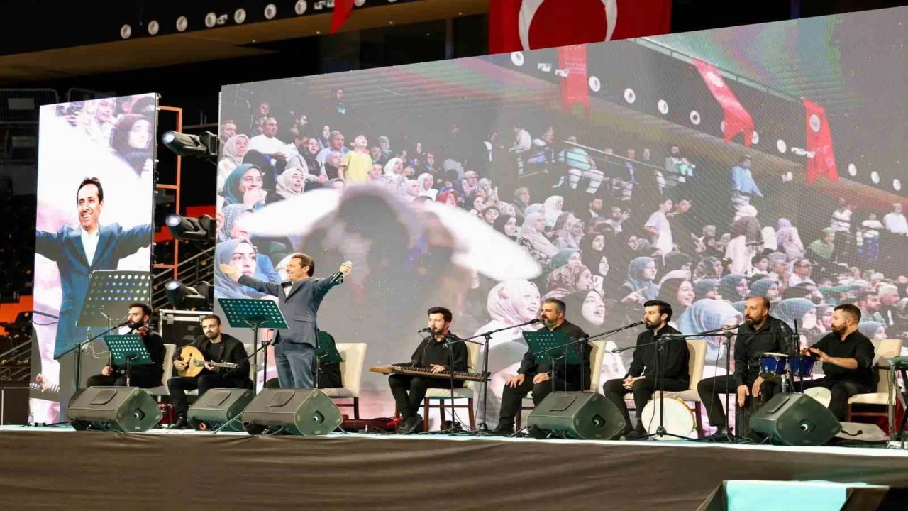 Mersinde naat ve kasidelerle Peygamber sevgisi dile getirildi