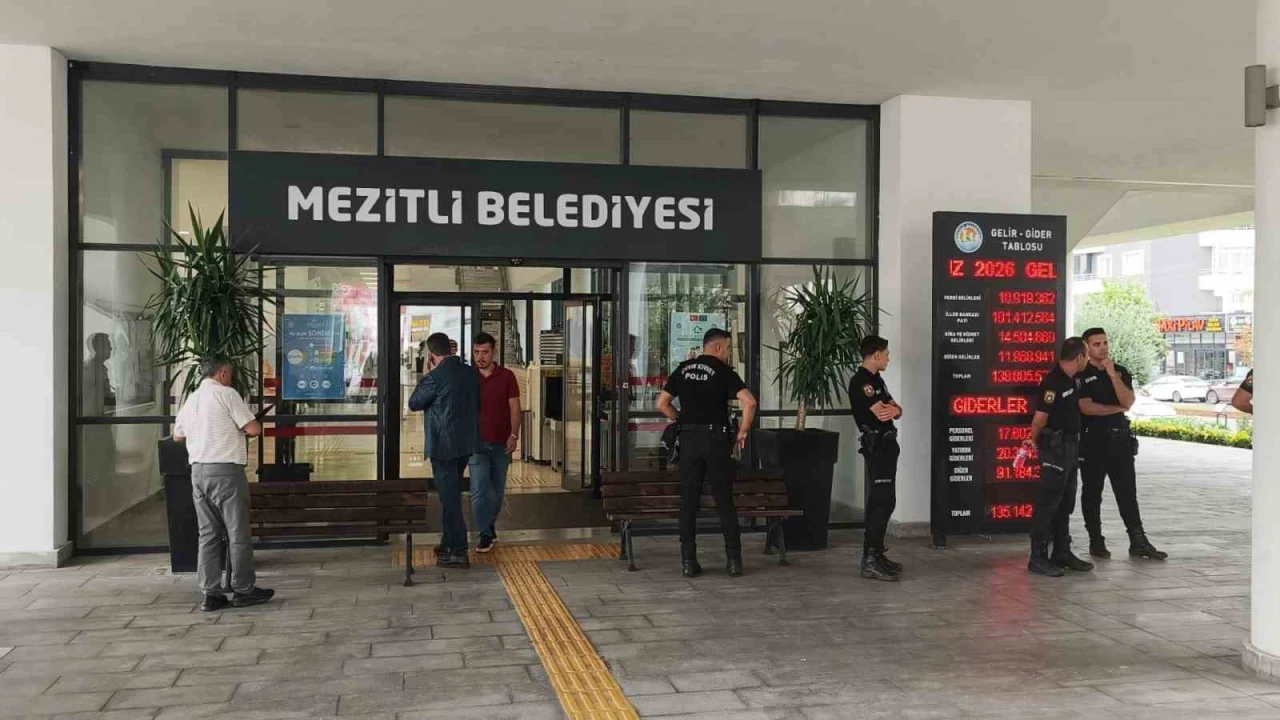 Mezitli Belediye Başkanı Tuncer, Yeni Parti ve medya kuruluşuna silahlı saldırı düzenlettirdi iddiası