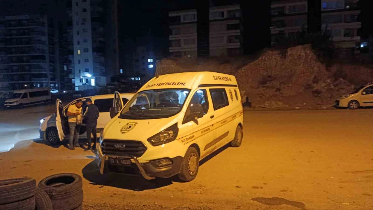 Sevgilisinin eski eşi geldi, pencereden çıkmaya çalışırken 3üncü kattan düşerek hayatını kaybetti