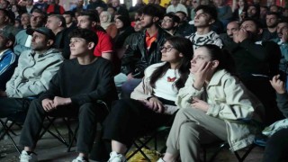 A Milli Futbol Takımının çeyrek finale yükselmesi Gümüşhanede coşkuyla kutlandı