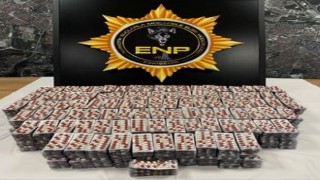 Araçlarında 22 bin 302 sentetik ecza ele geçirilen 2 şüpheli tutuklandı