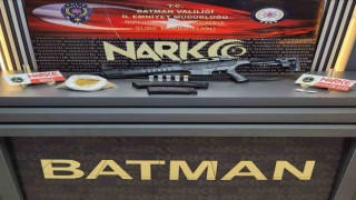 Batmanda bir ev ve bir araçta uyuşturucu yakalandı