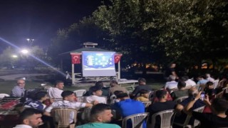 Buharkentte çeyrek final heyecanını dev ekranda hep birlikte yaşadı