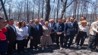 CHP lideri Özel, yangın bölgesinde incelemelerde bulundu