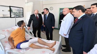 Cumhurbaşkanı Yardımcısı Yılmaz, gazileri ziyaret etti