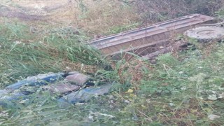 Devrilen traktörün sürücüsü yaralandı