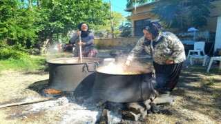Dutun şifa yolculuğu başladı: Tuncelide pekmez kazanları kuruldu