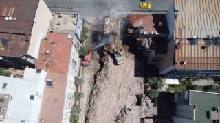 Emniyet Müdürlüğü D Hizmet Binasının yıkımı sürüyor