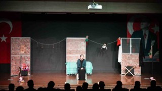 Filistin Hakkında Konuşmalıyız oyunu Gaziantepte sahne aldı