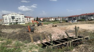 Gediz Hafızlık Erkek Kuran Kursu inşaatı vatandaşların yardımını bekliyor