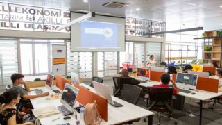 Genç girişimcilere 3 boyutlu tasarım eğitimi