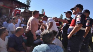 Hacet bayramında ipler gerildi: Jandarma kavgayı önledi