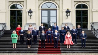 Hollandanın yeni başbakanı eski istihbarat başkanı Dick Schoof oldu