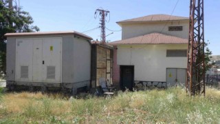 Kahramanmaraş Afşinde trafo merkezine zarar verip, ilçeyi elektriksiz bıraktılar