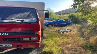 Kamyonetle çarpışan motosiklet sürücüsü yaralandı