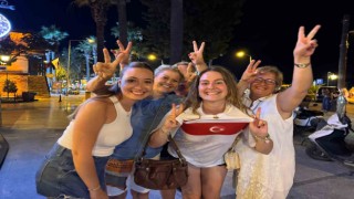 Kuşadasında milli heyecan yaşandı