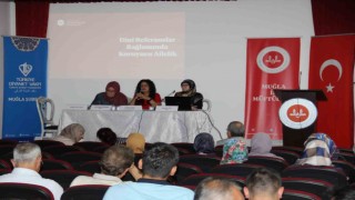Muğla İl Müftülüğünde Dini Referanslar Bağlamında Koruyucu Ailelik paneli düzenlendi