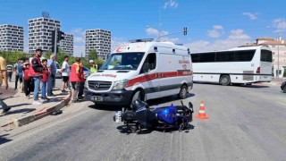 Otomobil ile çarpışan sürat motorunun sürücüsü yaralandı