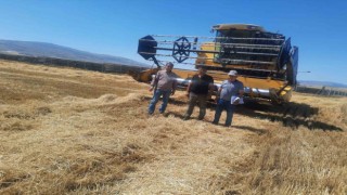 Sandıklıda hububat hasadı arpayla başladı