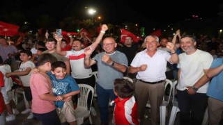 Turgutluda milli maç coşkusu