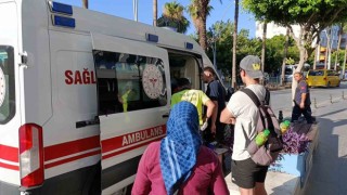 Yayalara çarpmamak için frene basan motosikletli kadın yaralandı