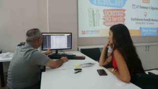 Zeytinburnu Gençlik Merkezinden LGS sınavına giren öğrencilere ücretsiz tercih hizmeti