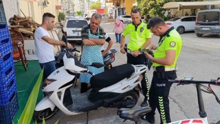 Elektrikli bisiklet ile hafif ticari araç çarpıştı:1 yaralı