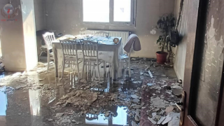 Evde çıkan yangında hasar oluştu